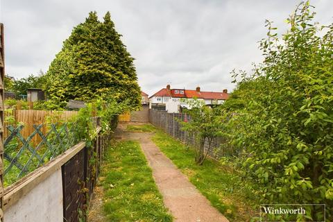 45a Reeves Avenue, London, NW9 8LN