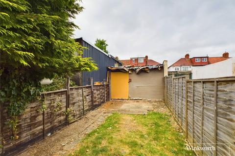 45a Reeves Avenue, London, NW9 8LN