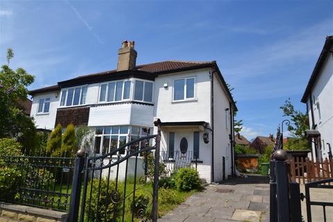 3 bedroom semi-detached house to rent, Carr Manor Parade, LS17