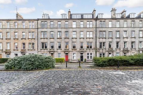 5 bedroom flat to rent, East Claremont Street, Edinburgh EH7