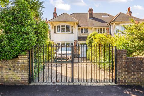 4 bedroom semi-detached house for sale, Hervey Road, London