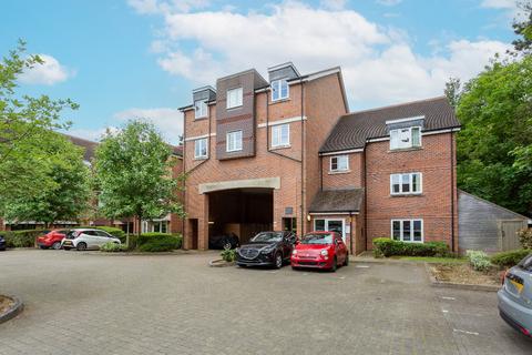 2 bedroom apartment for sale, Lockhart Road, Watford, Hertfordshire, WD17