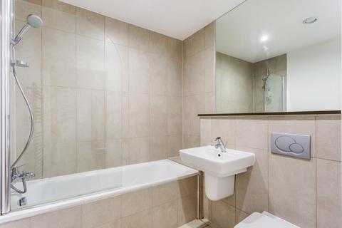 2 bedroom flat to rent, Cornell Square, London, SW8