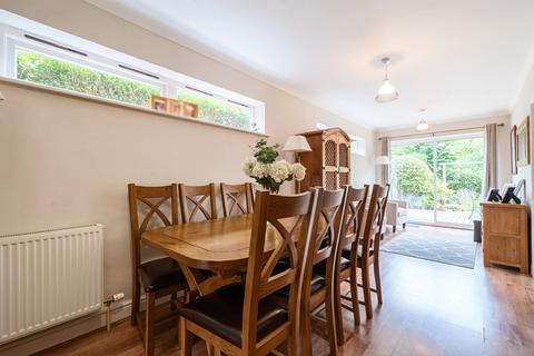 Amara Forest Road, Binfield, Bracknell, RG42 4HL