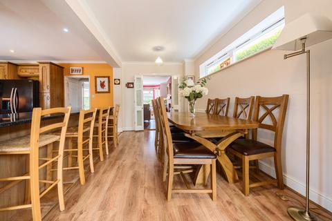 Amara Forest Road, Binfield, Bracknell, RG42 4HL