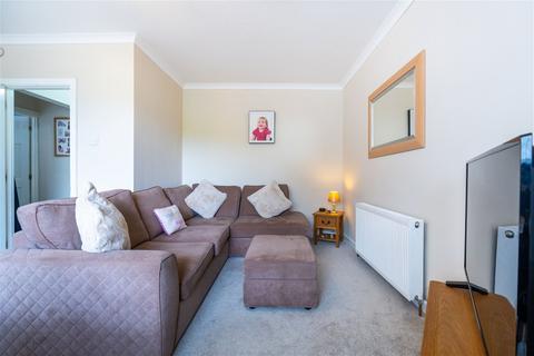 2 bedroom flat for sale, The Garth, Abertridwr, Caerphilly, CF83 4ES