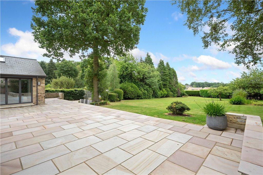 Spacious Terrace