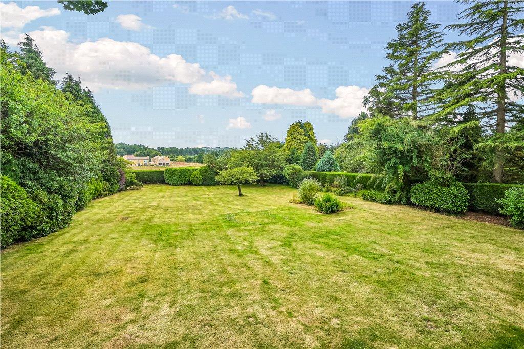 Large Gardens
