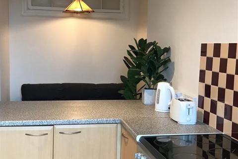 4 bedroom terraced house to rent, Montpelier Park, Edinburgh EH10