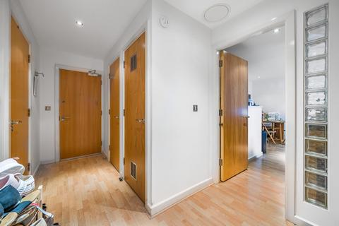 2 bedroom flat for sale, Balmoral Place, Brewery Wharf, Leeds LS10