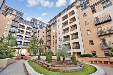 2 bedroom flat for sale, Balmoral Place, Brewery Wharf, Leeds LS10