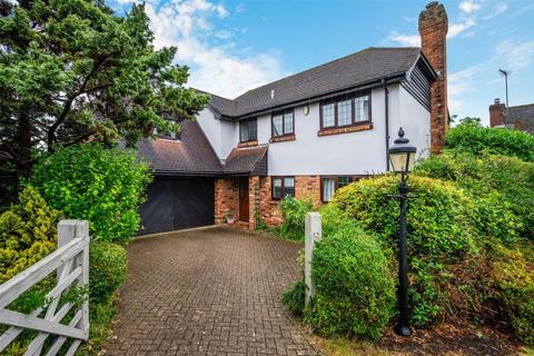 5 bedroom detached house for sale, Clerks Croft, Redhill RH1