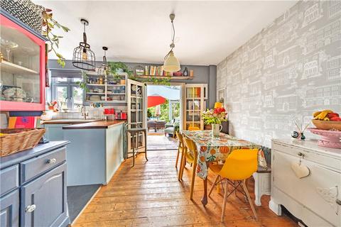 47 Elphinstone Road, London, E17 5EZ