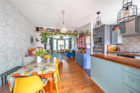 47 Elphinstone Road, London, E17 5EZ
