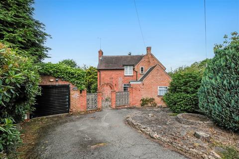 3 bedroom detached house for sale, Weavers Hill, Hunt End, Redditch B97 5QR