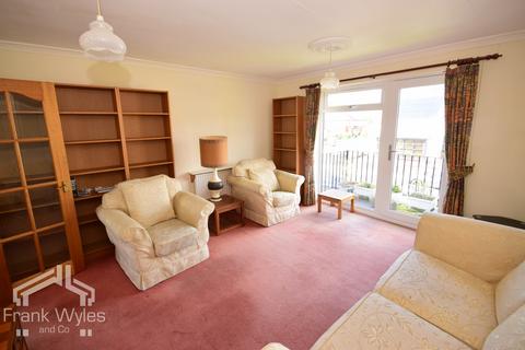 2 bedroom apartment for sale, Belvedere Court, Kingsway, Ansdell