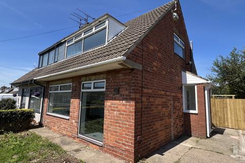 2 bedroom semi-detached house to rent, Capstan Road, Hull HU6