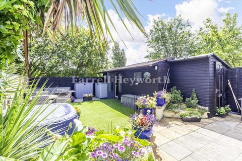 12 Buckingham Grove, Morecambe, LA3 1BG