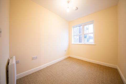 2 bedroom flat to rent, Borron Road, Newton-Le-Willows, WA12