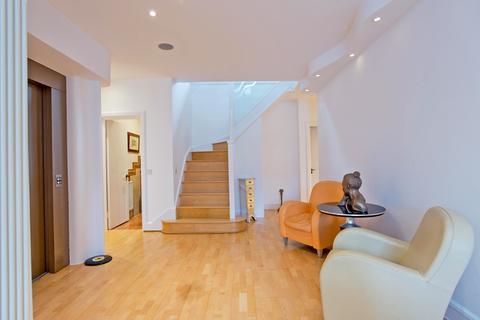 5 bedroom apartment for sale, Fitzjohns Avenue, Belsize Park, London, NW3