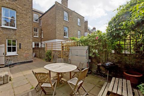 17 Courthope Road, London, NW3 2LE