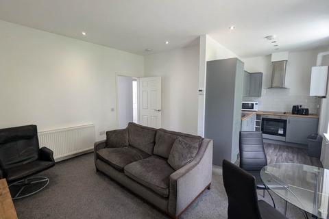 2 bedroom flat to rent, Flat 8, 12 Garland Place, Dundee,