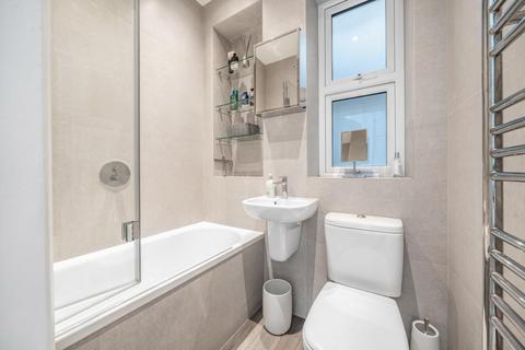 Flat D, 8 Vera Road, London, SW6 6RN