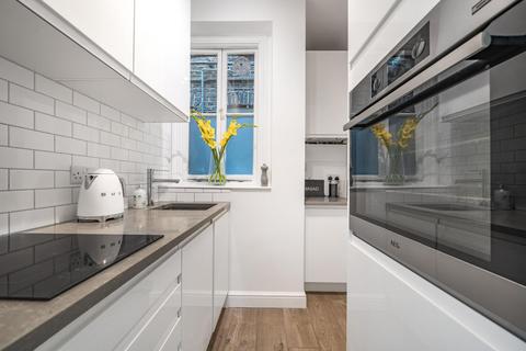 Flat D, 8 Vera Road, London, SW6 6RN