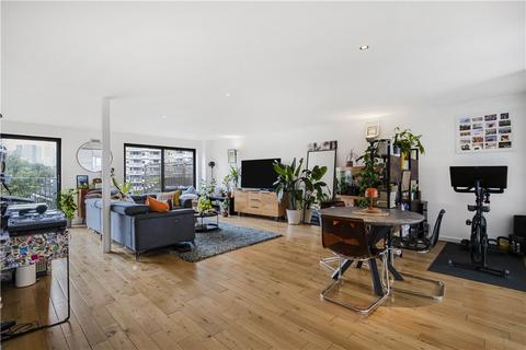 2 bedroom penthouse for sale, Cavell Street, London, E1