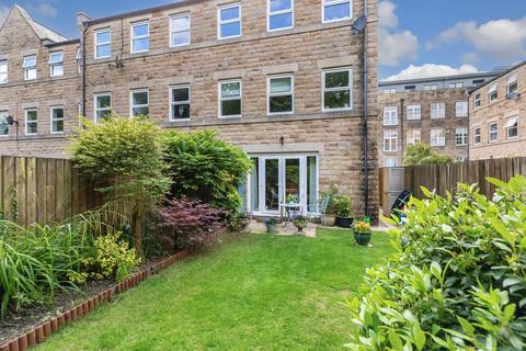 4 bedroom house for sale, Mill Fold, Addingham, Ilkley, West Yorkshire, LS29