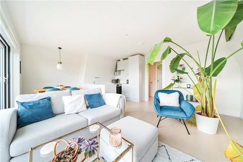 Flat 8, 2 Sutherland Road, London, W13 0DT