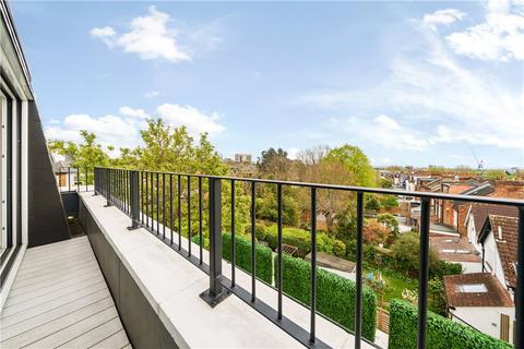 Flat 8, 2 Sutherland Road, London, W13 0DT