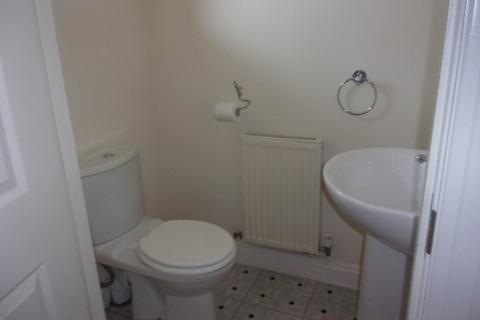 2 bedroom semi-detached house to rent, Dymond Close, Camelford