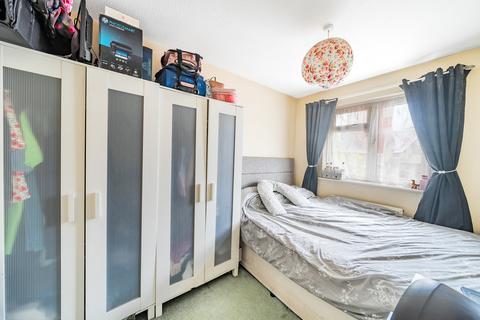 16 Briarside Road, Bristol, BS10 6JA