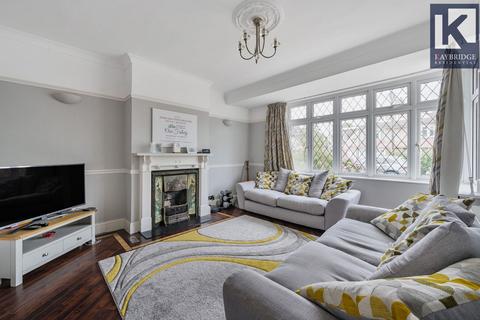 32 Bradstock Road, Epsom, KT17 2LH