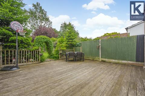 32 Bradstock Road, Epsom, KT17 2LH