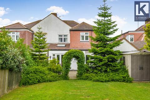 32 Bradstock Road, Epsom, KT17 2LH