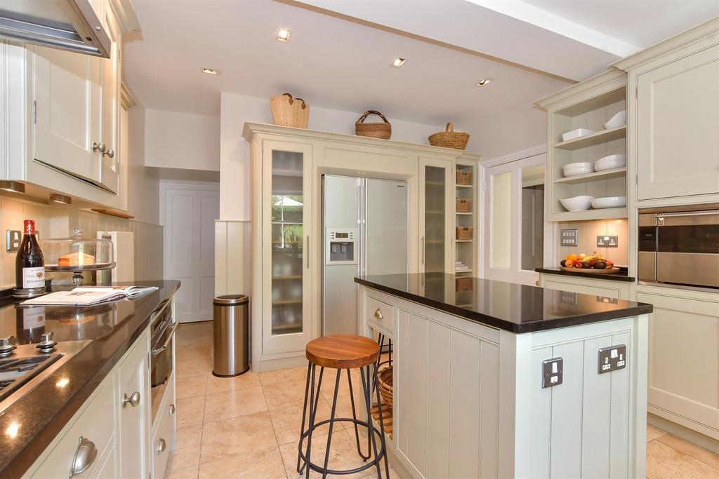 Kitchen/ Breakfast Room