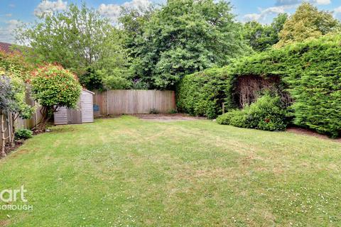 4 bedroom semi-detached house for sale, Ferryview, Peterborough