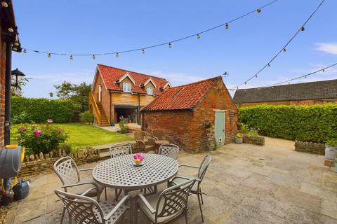 5 bedroom cottage for sale, High Street, Bourne PE10