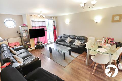 2 bedroom flat for sale, Warrior Close, London, SE28