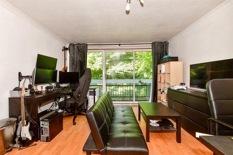 2 bedroom apartment for sale, Starle Close, Canterbury, Kent