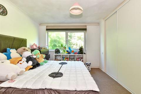 2 bedroom apartment for sale, Starle Close, Canterbury, Kent