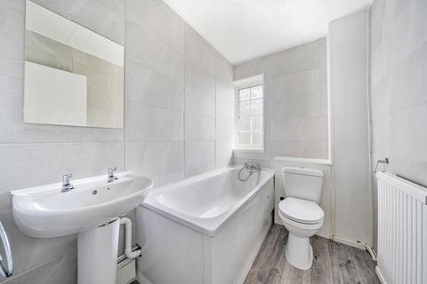 2 bedroom maisonette for sale, Bushey,  Hertfordshire,  WD23