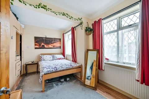 8 Hounslow Gardens, Hounslow, TW3 2DU