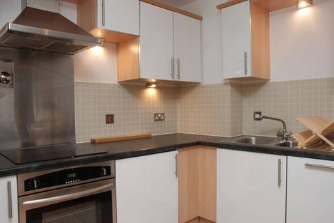 1 bedroom flat to rent, Avanté Court, Kingston, Kingston upon Thames, KT1