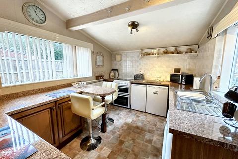 3 bedroom semi-detached house for sale, Oaklands Road, Salford, M7