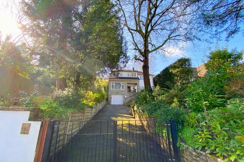 4 bedroom detached house to rent, Ipswich Road, Bournemouth, BH4