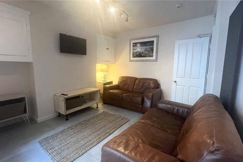 1 bedroom terraced house to rent, Garth Road, Bangor, Gwynedd, LL57