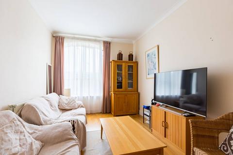 1 bedroom flat for sale, Slipway House, Burrells Wharf Square, Canary Wharf, London, E14